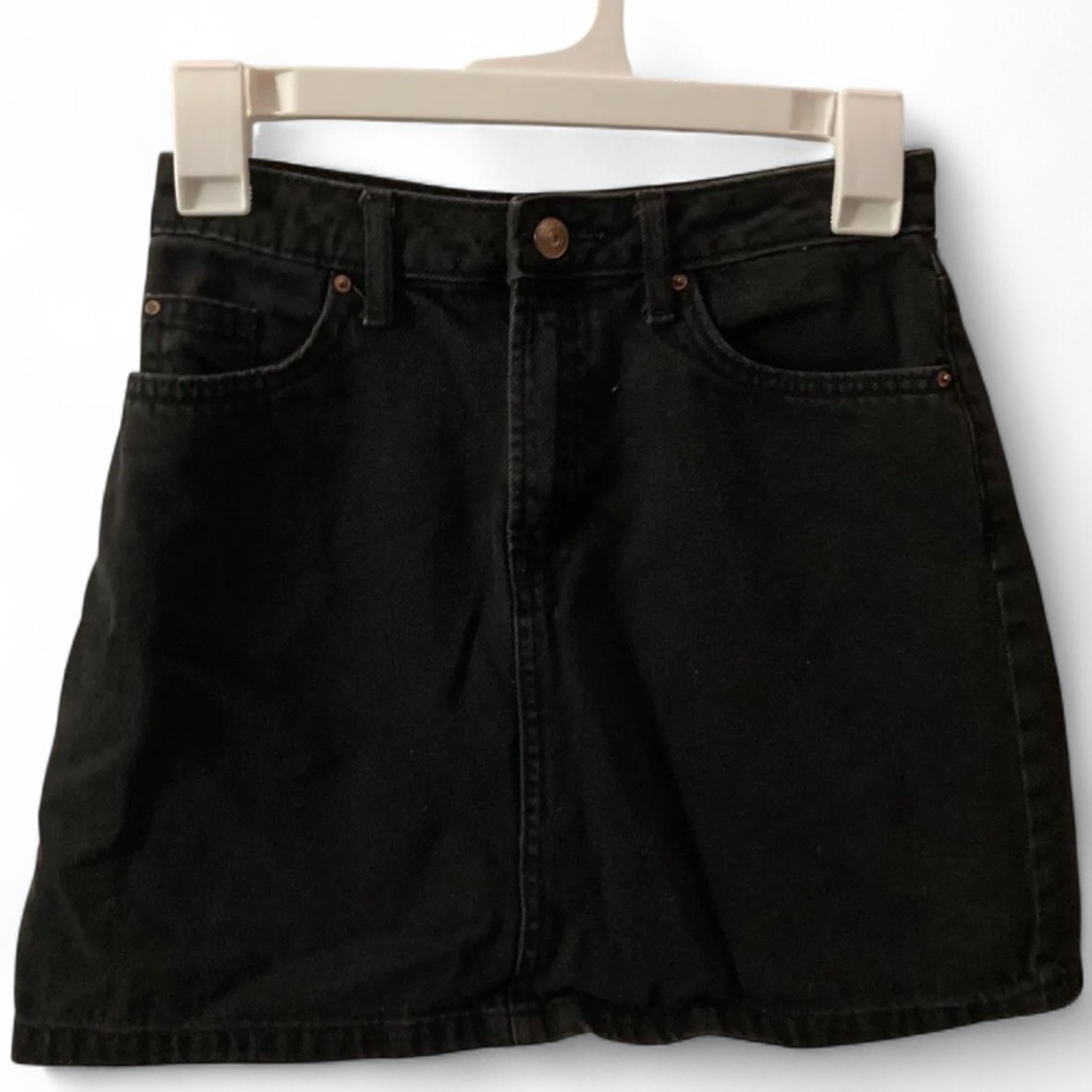 H&M Divided Charcoal Skirt